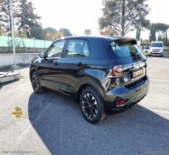 Auto - Volkswagen t-cross 1.0 tsi sport