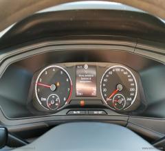 Auto - Volkswagen t-cross 1.0 tsi sport
