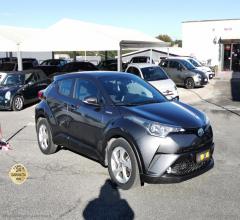 Toyota c-hr 1.8 hybrid e-cvt business