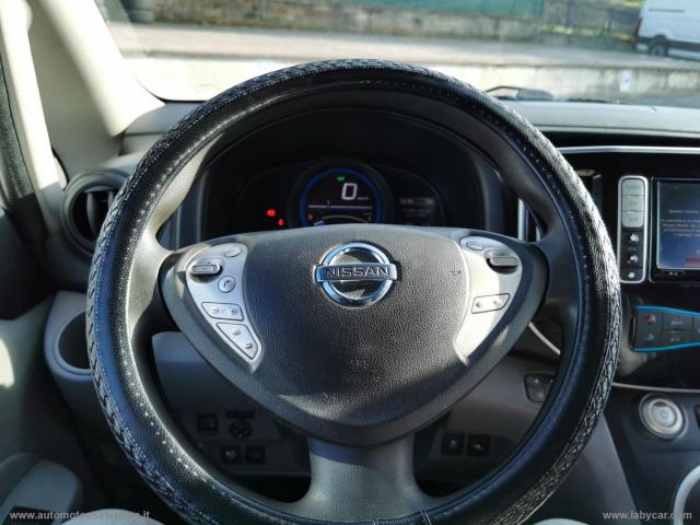 Auto - Nissan evalia ev enel edition