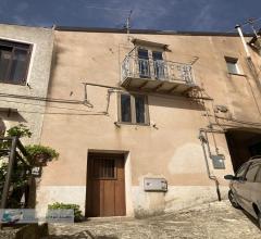 Appartamenti in Vendita - Casa indipendente in vendita a prizzi centro storico