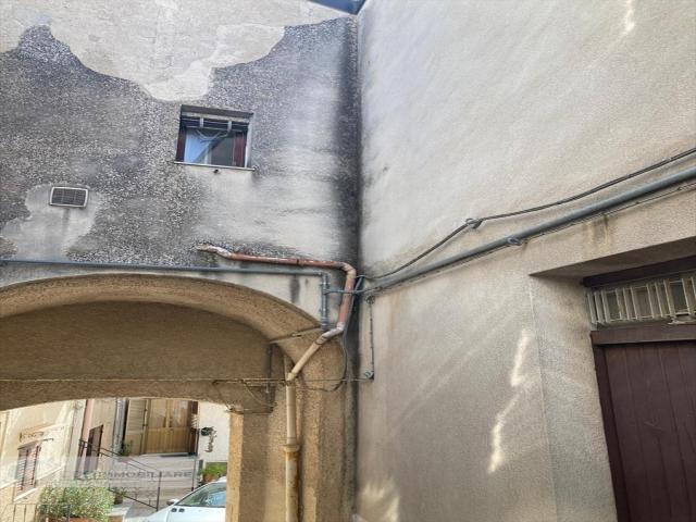 Appartamenti in Vendita - Casa indipendente in vendita a prizzi centro storico