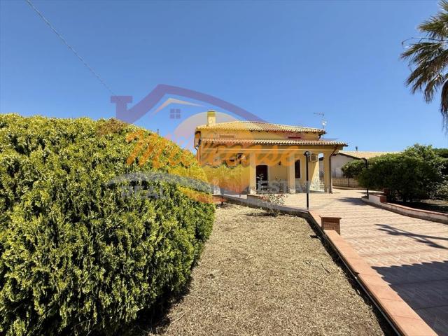 Appartamenti in Vendita - Villa in vendita a siracusa plemmirio