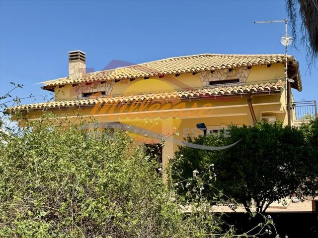 Appartamenti in Vendita - Villa in vendita a siracusa plemmirio