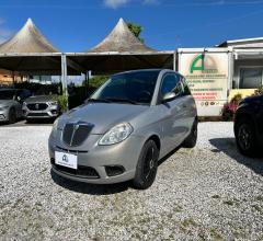 Lancia ypsilon 1.2 argento