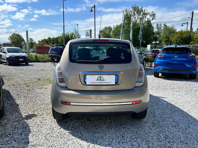 Auto - Lancia ypsilon 1.2 argento