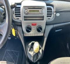 Auto - Lancia ypsilon 1.2 argento