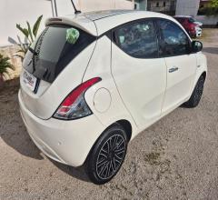 Auto - Lancia ypsilon 1.0 firefly 5p.s&s hyb. eco gold