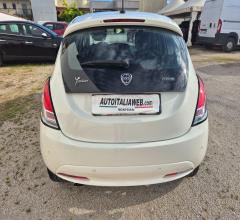 Auto - Lancia ypsilon 1.0 firefly 5p.s&s hyb. eco gold