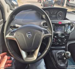 Auto - Lancia ypsilon 1.0 firefly 5p.s&s hyb. eco gold