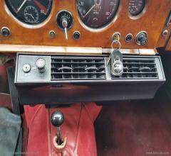 Auto - Jaguar mark 1 2.4 - certific. numer. jaguar