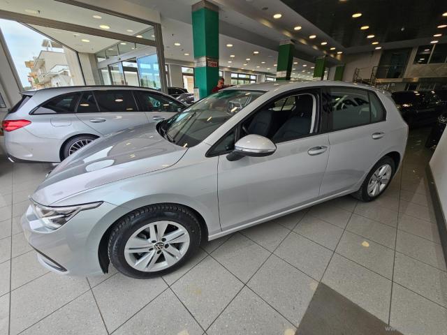 Auto - Volkswagen golf 2.0 tdi 115 cv scr life