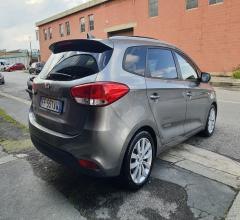 Auto - Kia carens 1.6 gdi class