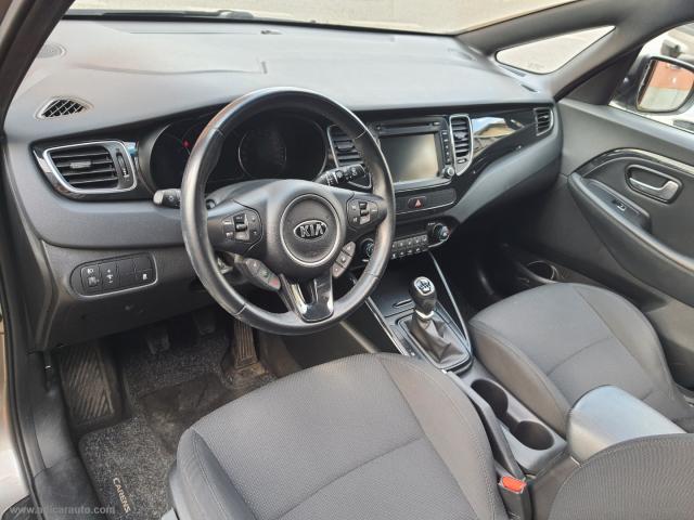 Auto - Kia carens 1.6 gdi class