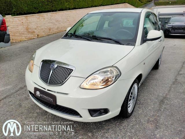 Auto - Lancia ypsilon 1.2 69 cv diva