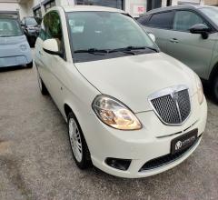 Auto - Lancia ypsilon 1.2 69 cv diva