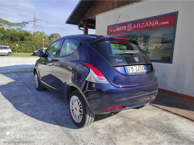 Auto - Lancia ypsilon 1.2 69 cv 5p. silver