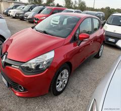 Auto - Renault clio dci 8v 75 cv s&s 5p. energy intens