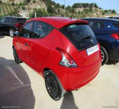 Auto - Lancia ypsilon 1.2 69 cv 5p. gpl ecochic silver