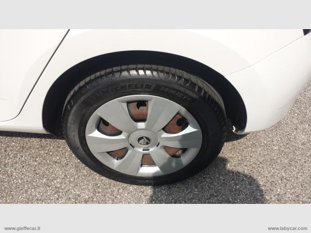 Auto - Skoda fabia 1.4 tdi 90 cv autocarro n1 4 posti
