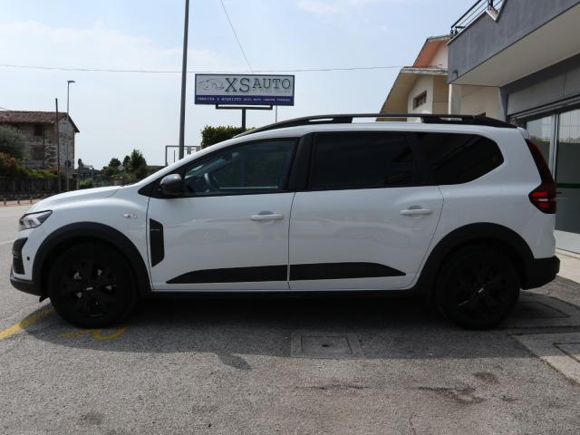 Auto - Dacia jogger 1.6 hybrid 140 5 posti extreme