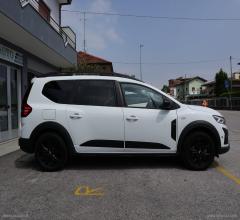 Auto - Dacia jogger 1.6 hybrid 140 5 posti extreme
