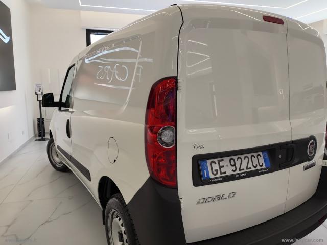 Auto - Fiat doblÃ² 1.6 mjt 105cv pc-tn cargo lounge