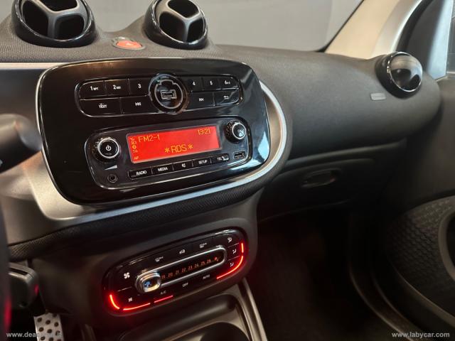 Auto - Smart fortwo 70 1.0 twinamic passion