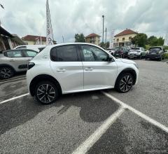Auto - Peugeot 208 bluehdi 100 s&s 5p. gt pack