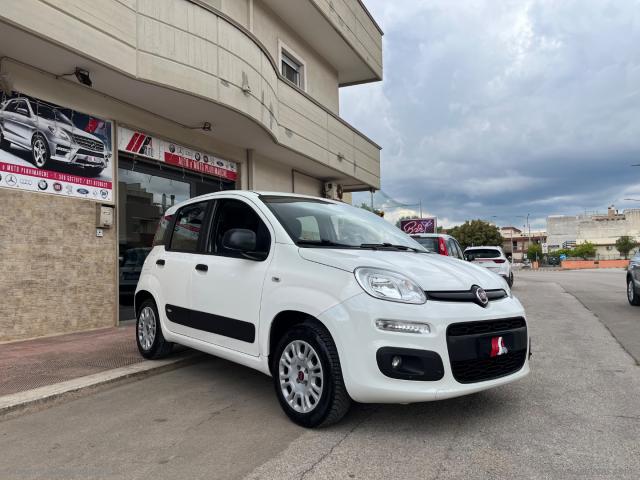 Auto - Fiat panda 1.2 lounge