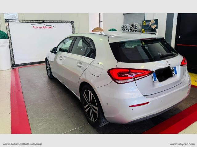 Auto - Mercedes-benz a 180 d automatic 4p. executive