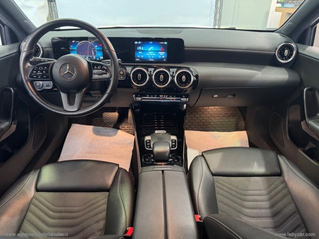 Auto - Mercedes-benz a 180 d automatic 4p. executive