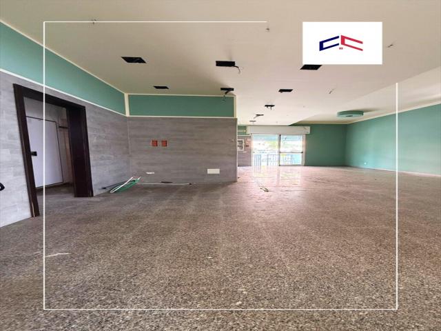 Appartamenti in Vendita - Locale commerciale in vendita a taranto talsano