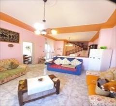 Appartamenti in Vendita - Casa indipendente in vendita a usini centro