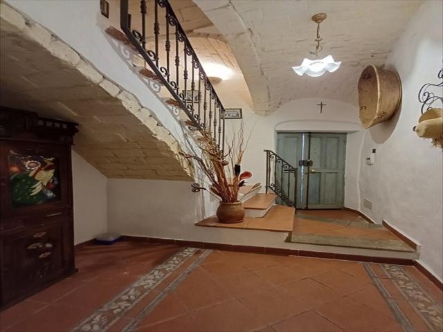 Appartamenti in Vendita - Casa indipendente in vendita a sedini centro storico