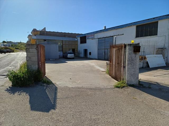 Appartamenti in Vendita - Capannone industriale in vendita a sassari predda niedda