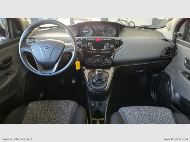 Auto - Lancia ypsilon 1.0 firefly 5ps&s hyb. eco silv.