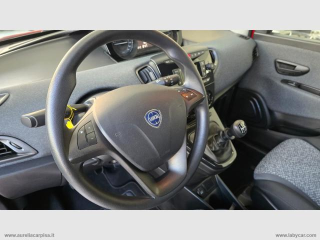 Auto - Lancia ypsilon 1.0 firefly 5ps&s hyb. eco silv.