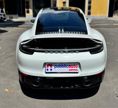 Auto - Porsche 911 carrera