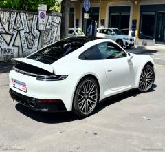 Auto - Porsche 911 carrera
