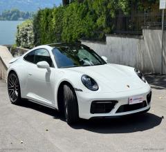 Auto - Porsche 911 carrera