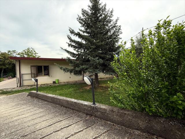 Appartamenti in Vendita - Casa indipendente in vendita a san valentino in abruzzo citeriore semicentro