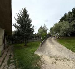 Appartamenti in Vendita - Casa indipendente in vendita a san valentino in abruzzo citeriore semicentro