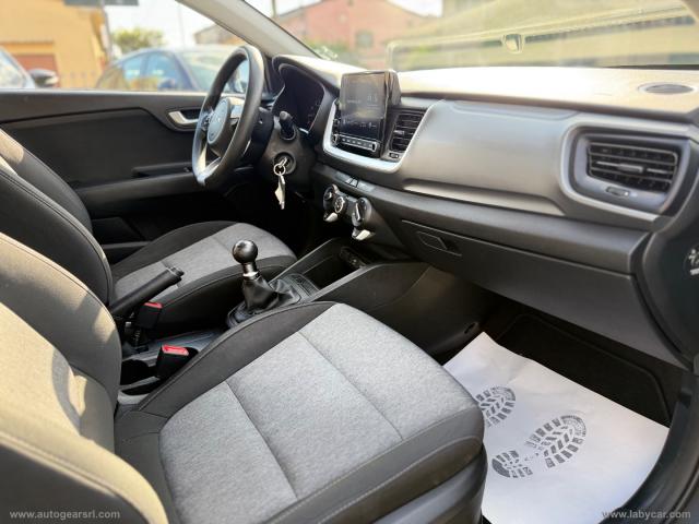 Auto - Kia stonic 1.2 dpi style