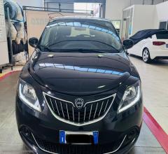 Auto - Lancia ypsilon 1.0 firefly 5p.s&s hybrid silver . a.ferr.