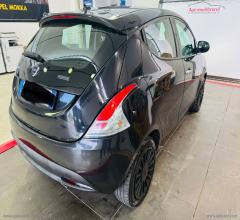 Auto - Lancia ypsilon 1.0 firefly 5p.s&s hybrid silver . a.ferr.