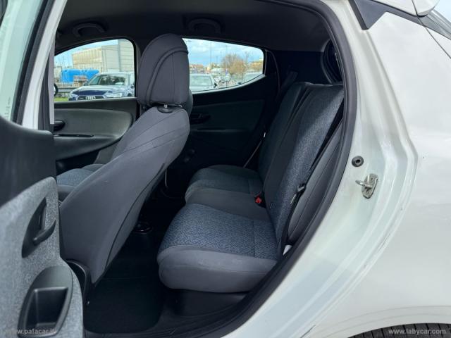 Auto - Lancia ypsilon 1.0 firefly 5p.s&s hyb. eco a.f.