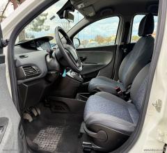 Auto - Lancia ypsilon 1.0 firefly 5p.s&s hyb. eco a.f.
