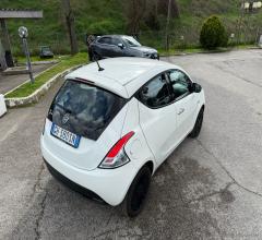Auto - Lancia ypsilon 1.0 firefly 5p.s&s hyb. eco a.f.