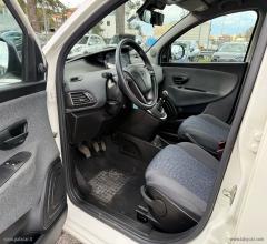 Auto - Lancia ypsilon 1.0 firefly 5p.s&s hyb. eco a.f.